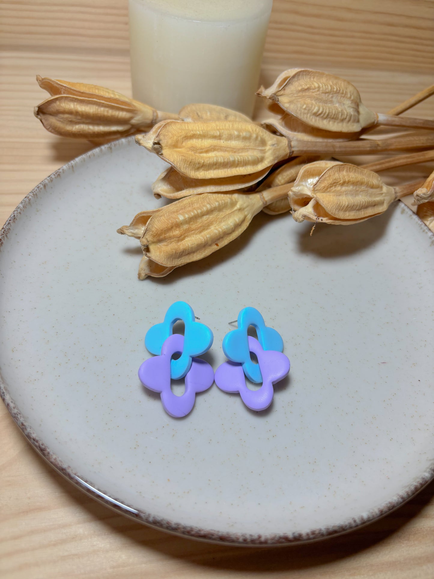 Cadena flor azul y lila