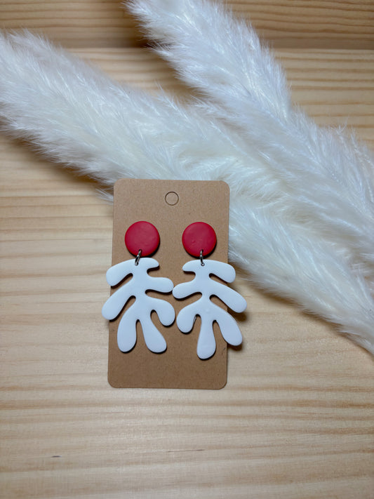 Pendiente coral blanco