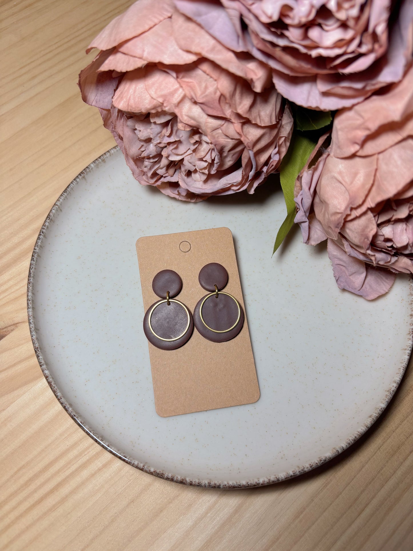 Modelo 1 - marrón y dorado